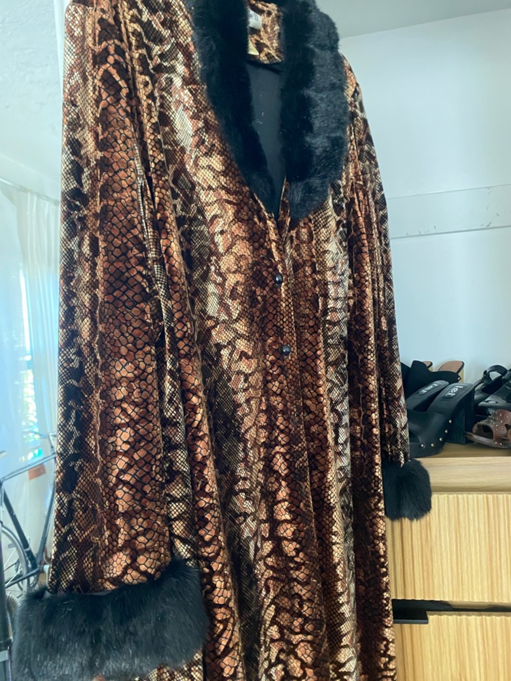 Ronni Nicole Brown Snake-Print Coat with Black Fur Trim